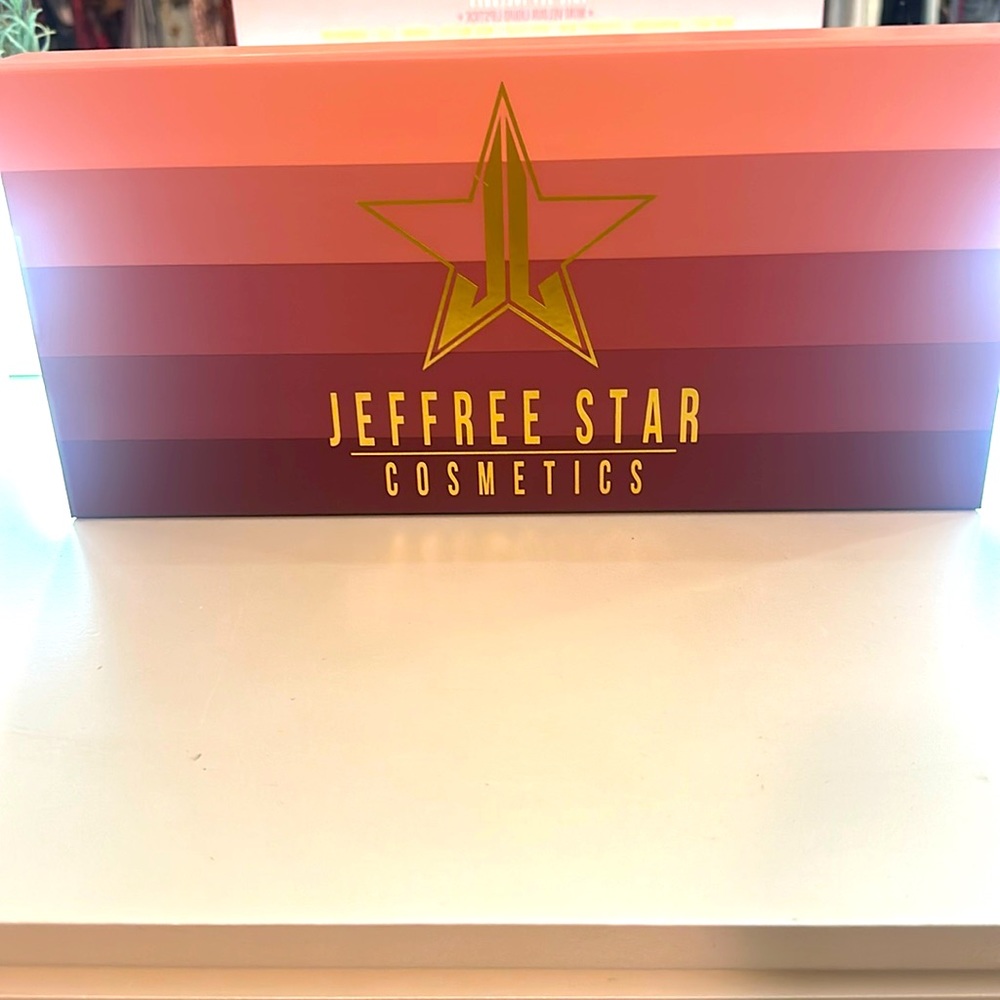 NWT JEFFREE STAR NUDE LIPPIE CASE